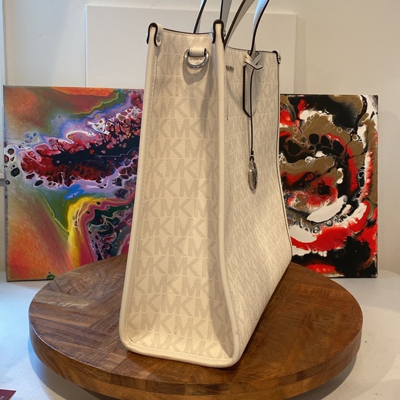 New- Michael Kors “MAPLE” tote New - Picture 2 of 8